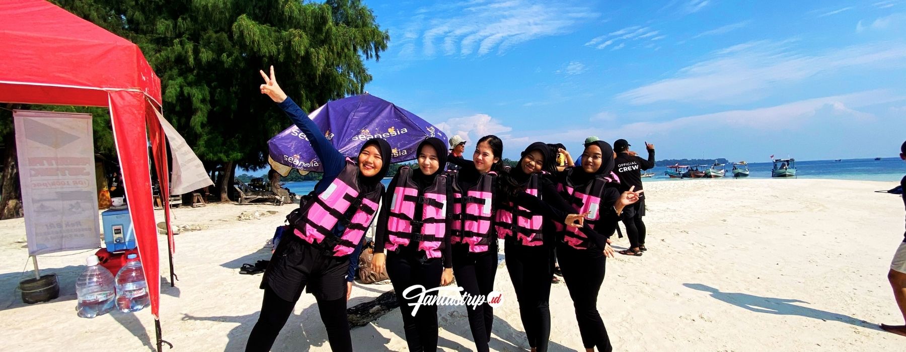 https://fantastrip.id/water-sport-wisata-pulau-harapan/