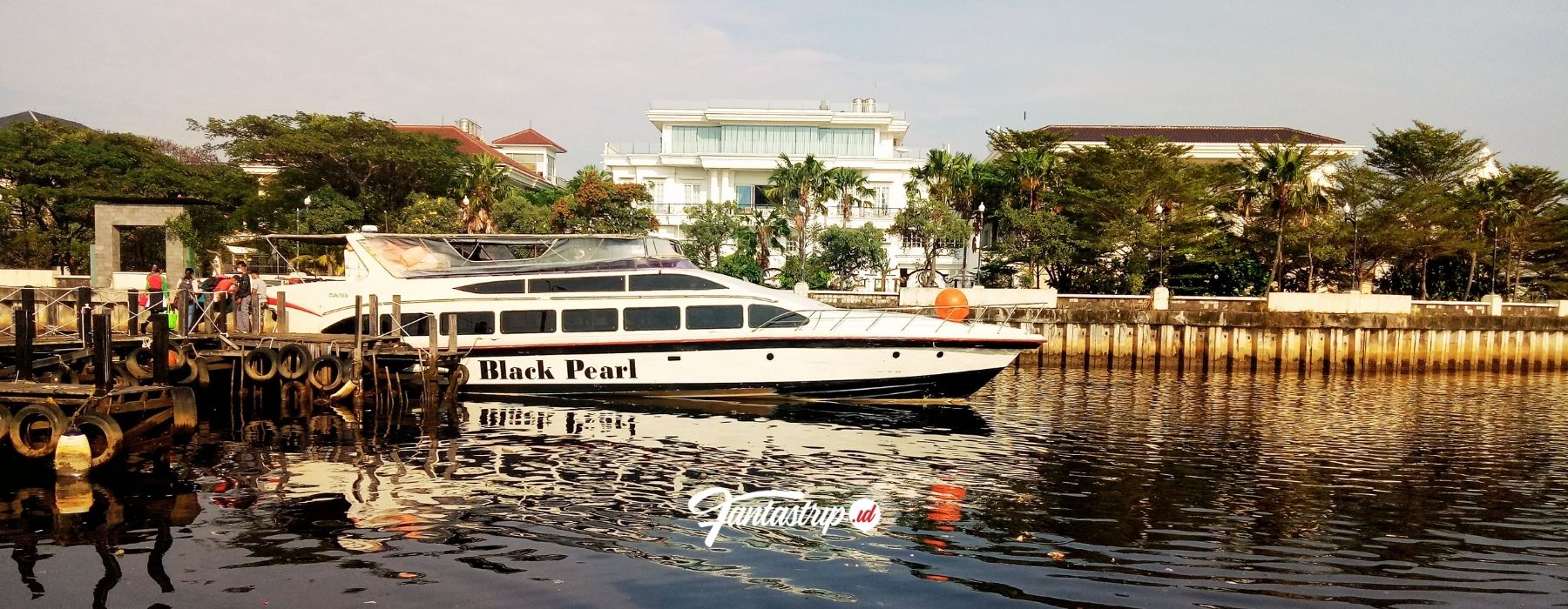 wisata-pulau-pari-paket-wisata-open-trip-private-trip-one-day-trip-pulau-pari-pulau-seribu